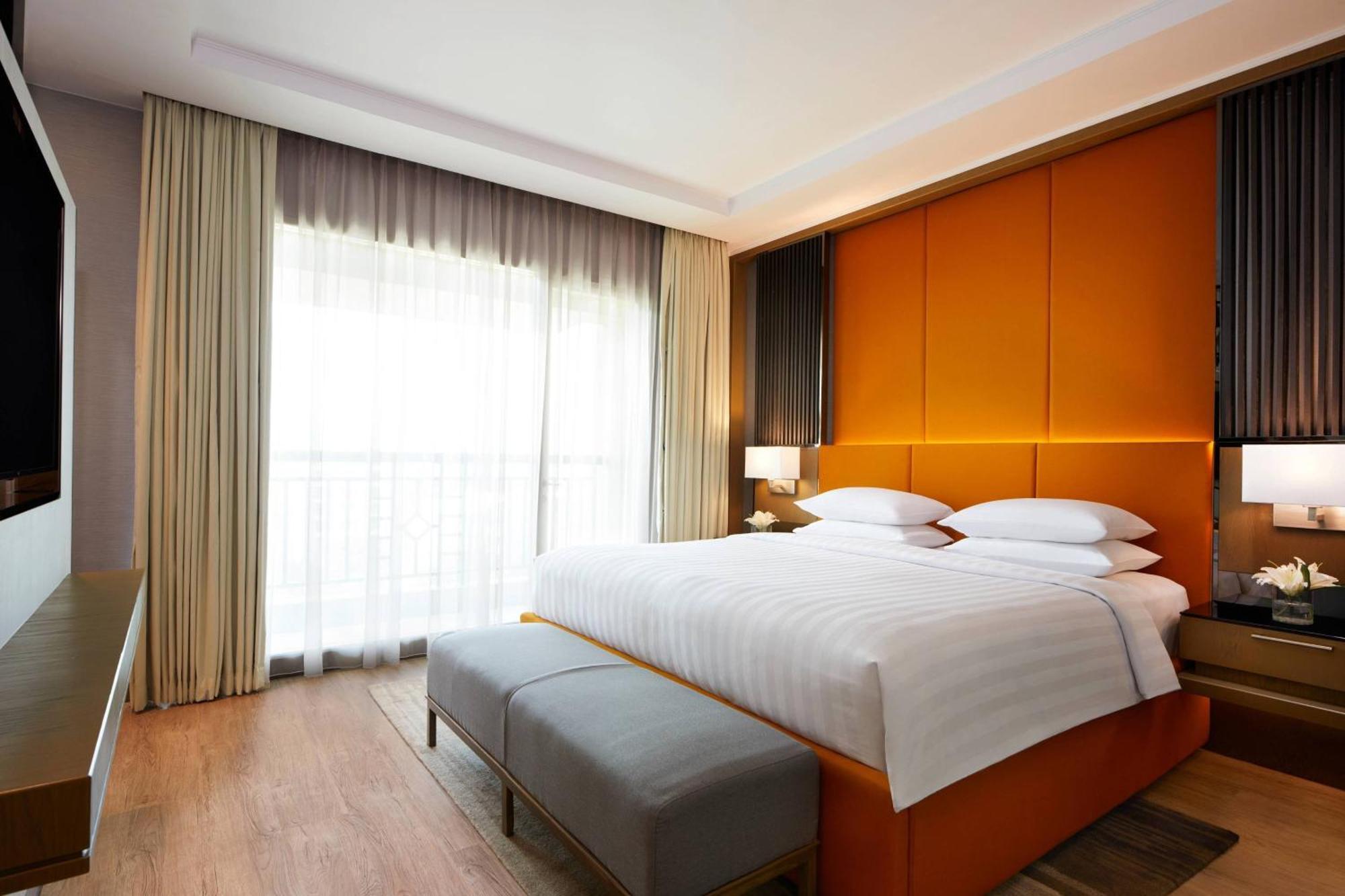 Courtyard By Marriott Bandung Dago Hotel Buitenkant foto