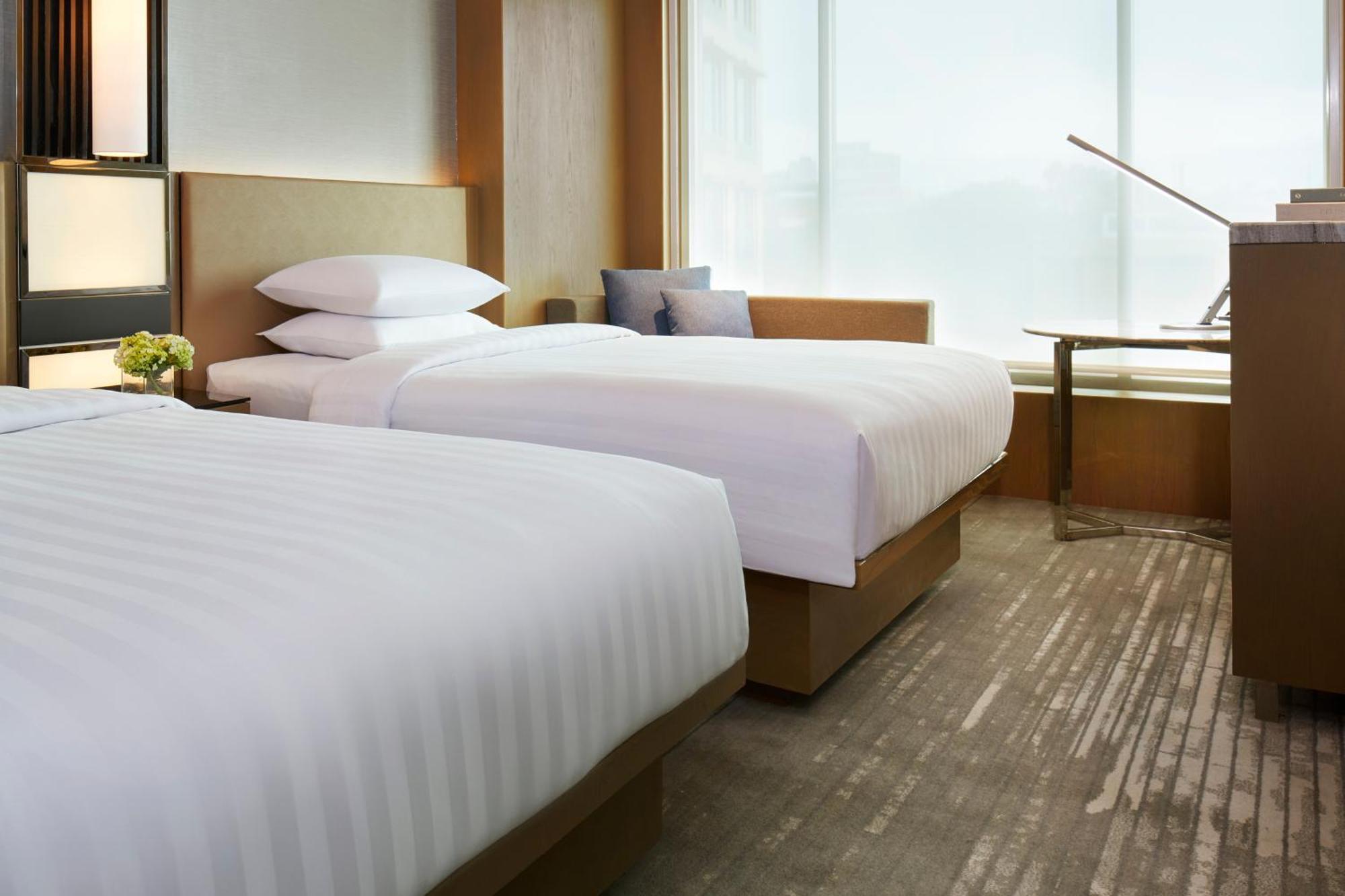 Courtyard By Marriott Bandung Dago Hotel Buitenkant foto