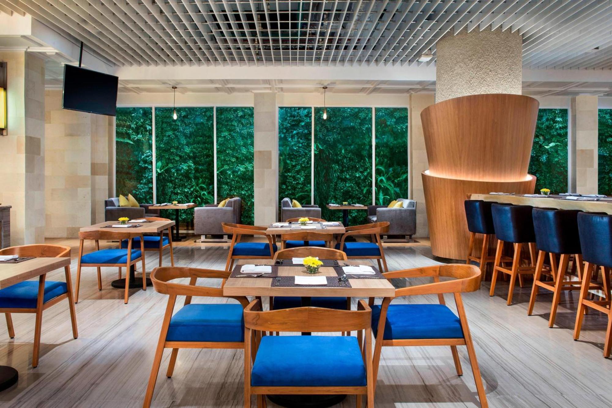Courtyard By Marriott Bandung Dago Hotel Buitenkant foto