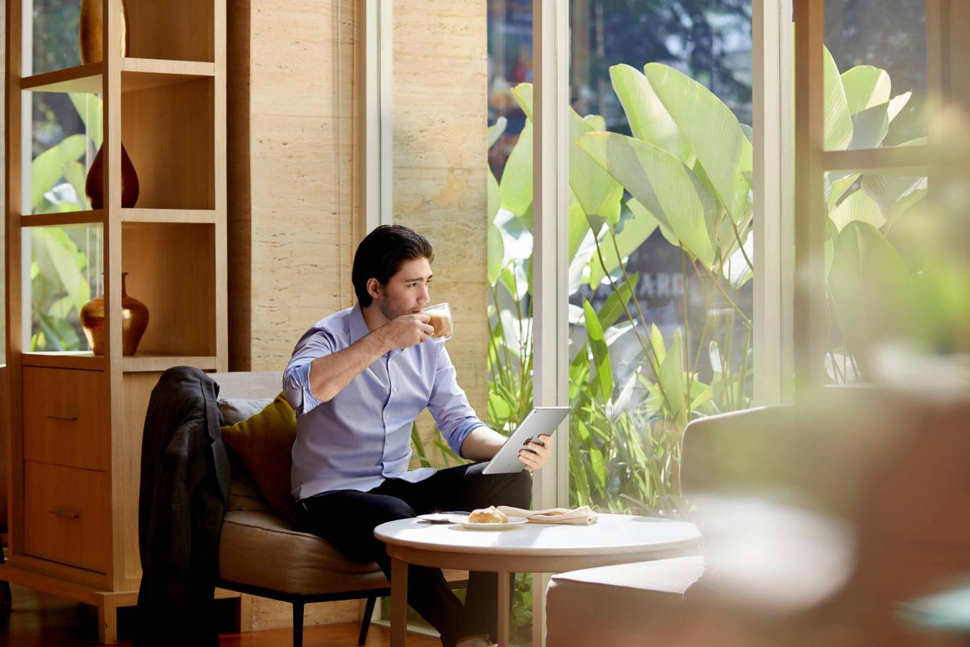 Courtyard By Marriott Bandung Dago Hotel Buitenkant foto
