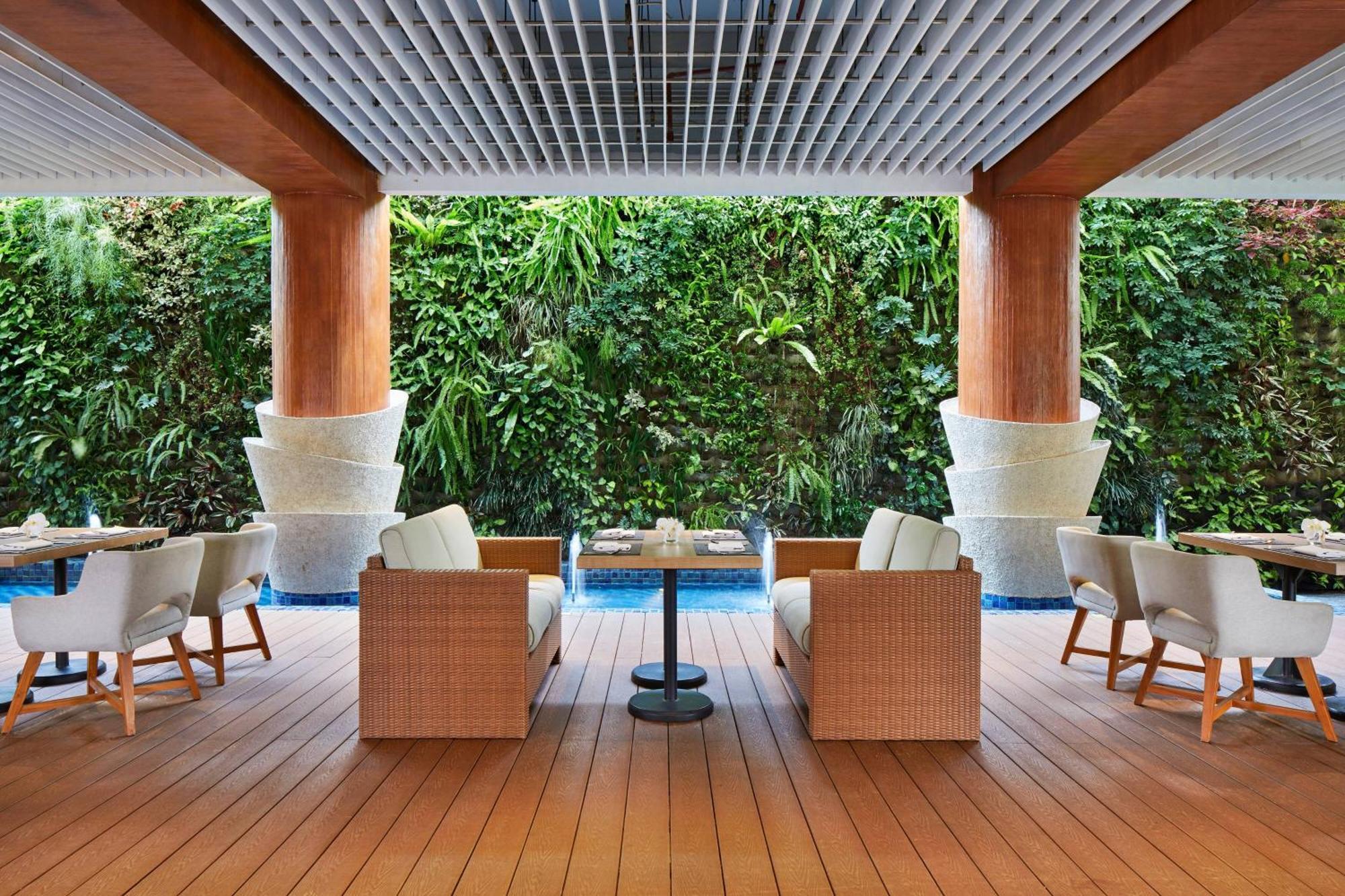 Courtyard By Marriott Bandung Dago Hotel Buitenkant foto