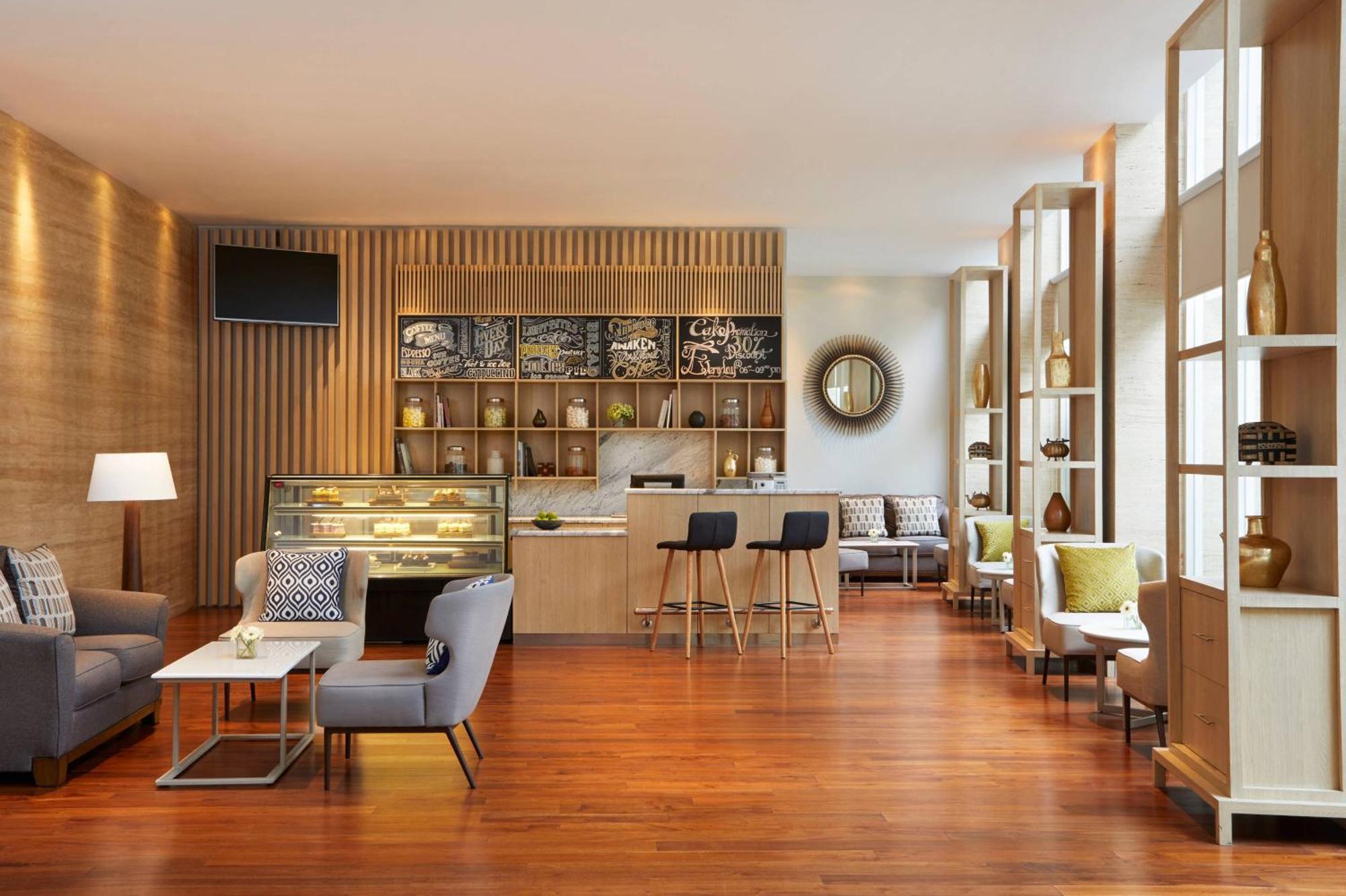 Courtyard By Marriott Bandung Dago Hotel Buitenkant foto