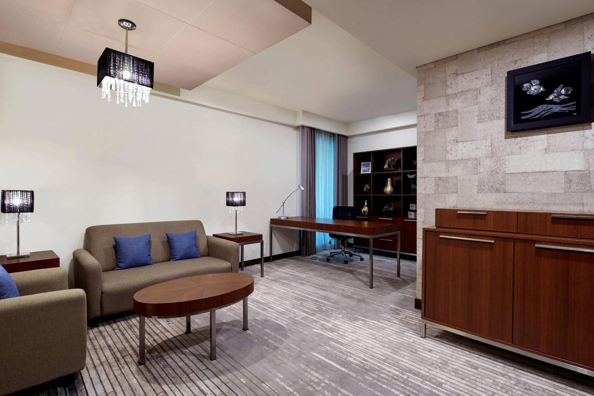 Courtyard By Marriott Bandung Dago Hotel Buitenkant foto